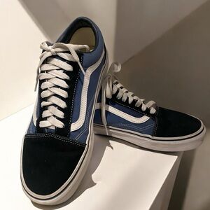 💙 Vans Old Skool Navy/White Low Sneakers – Suede & Canvas, Men’s Size 9